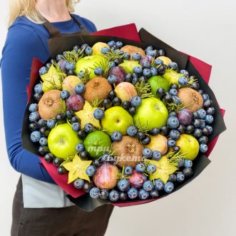 Букет из яблок, карамболы и ягод Букет из яблок, карамболы и ягод