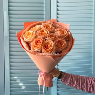 Букет 9 персиковых эквадорских роз Букет 9 персиковых эквадорских роз